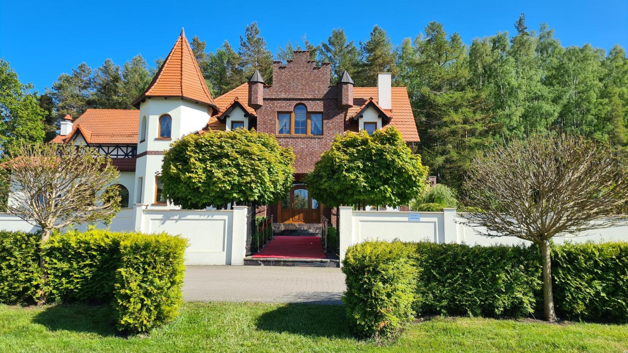 Krysztalowy Dworek Hotel Zbychowo Екстериор снимка